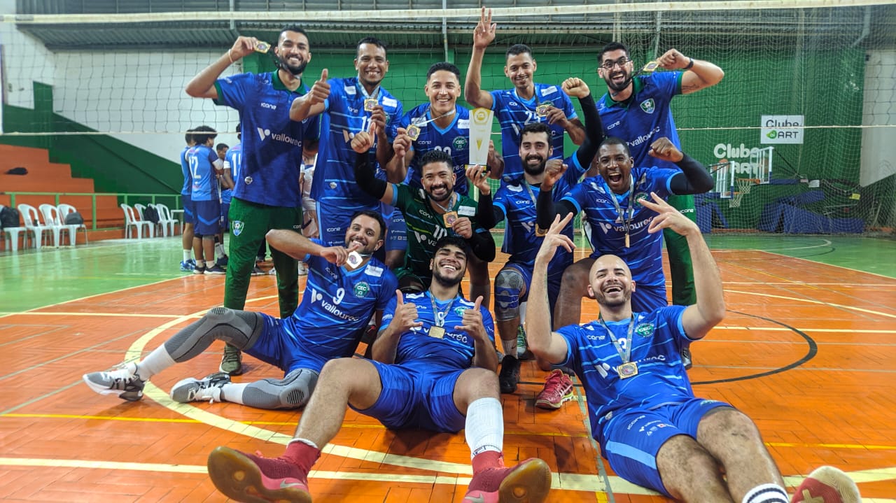 Voleibol Masculino do Contagem EC conquista o troféu de campeão da Liga